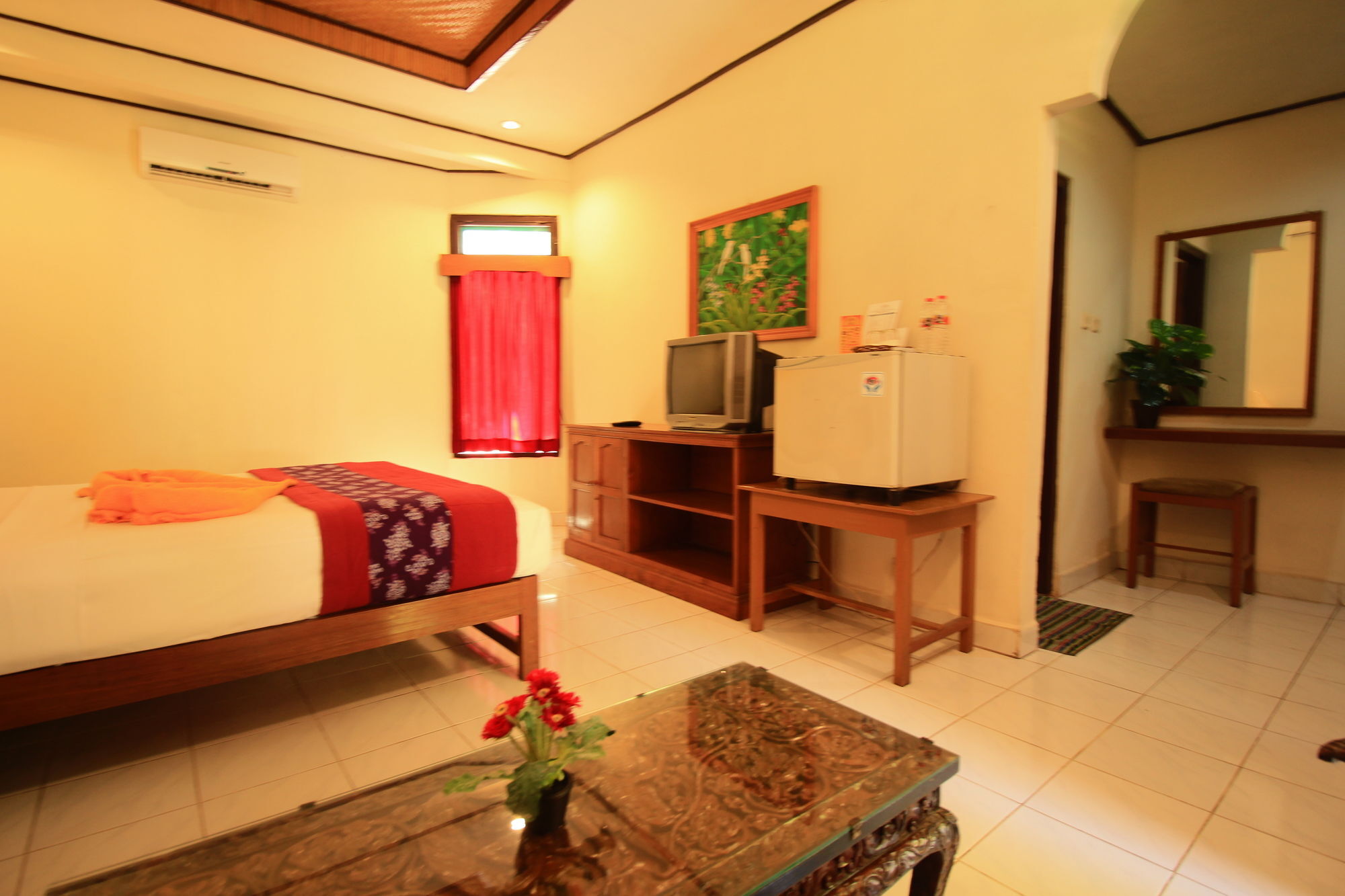 Lovina Beach Hotel Buleleng  Exterior photo